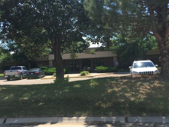 370 W Anchor Dr, North Sioux City, SD 57049